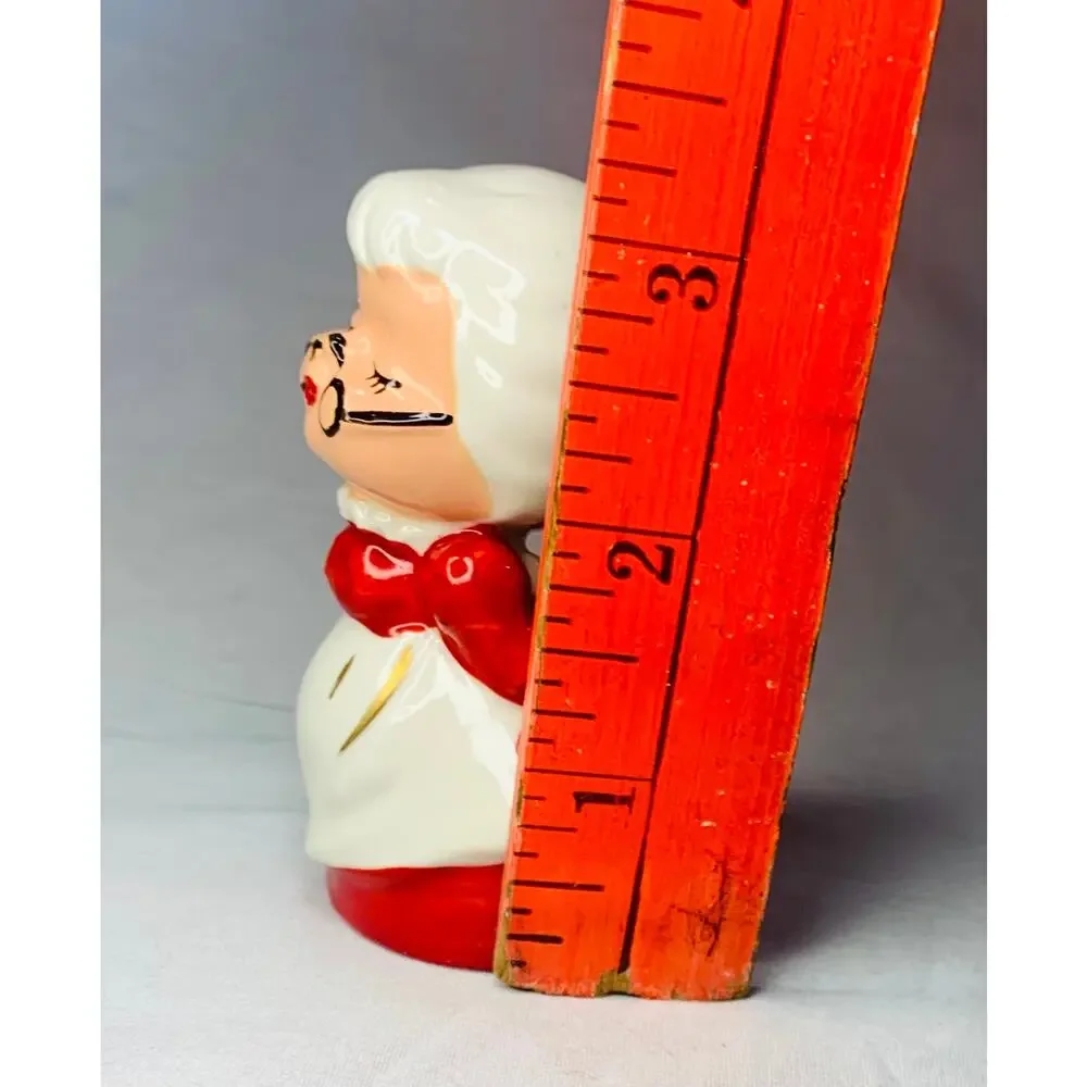 Mrs. Claus Salt Shaker MCM Vintage Christmas Kissing Japan Replacement Red White